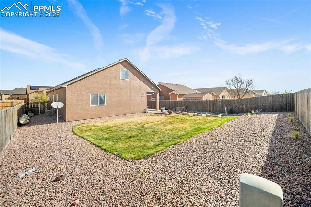 3012 Prairie Hawk Lane Pueblo, CO 81005