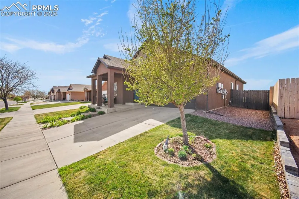 3012 Prairie Hawk Lane Pueblo, CO 81005