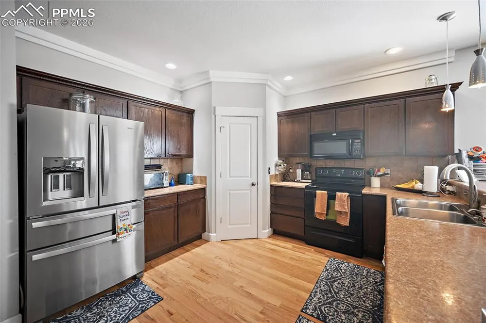 3012 Prairie Hawk Lane Pueblo, CO 81005