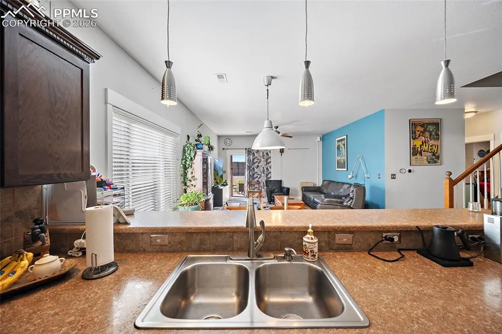 3012 Prairie Hawk Lane Pueblo, CO 81005