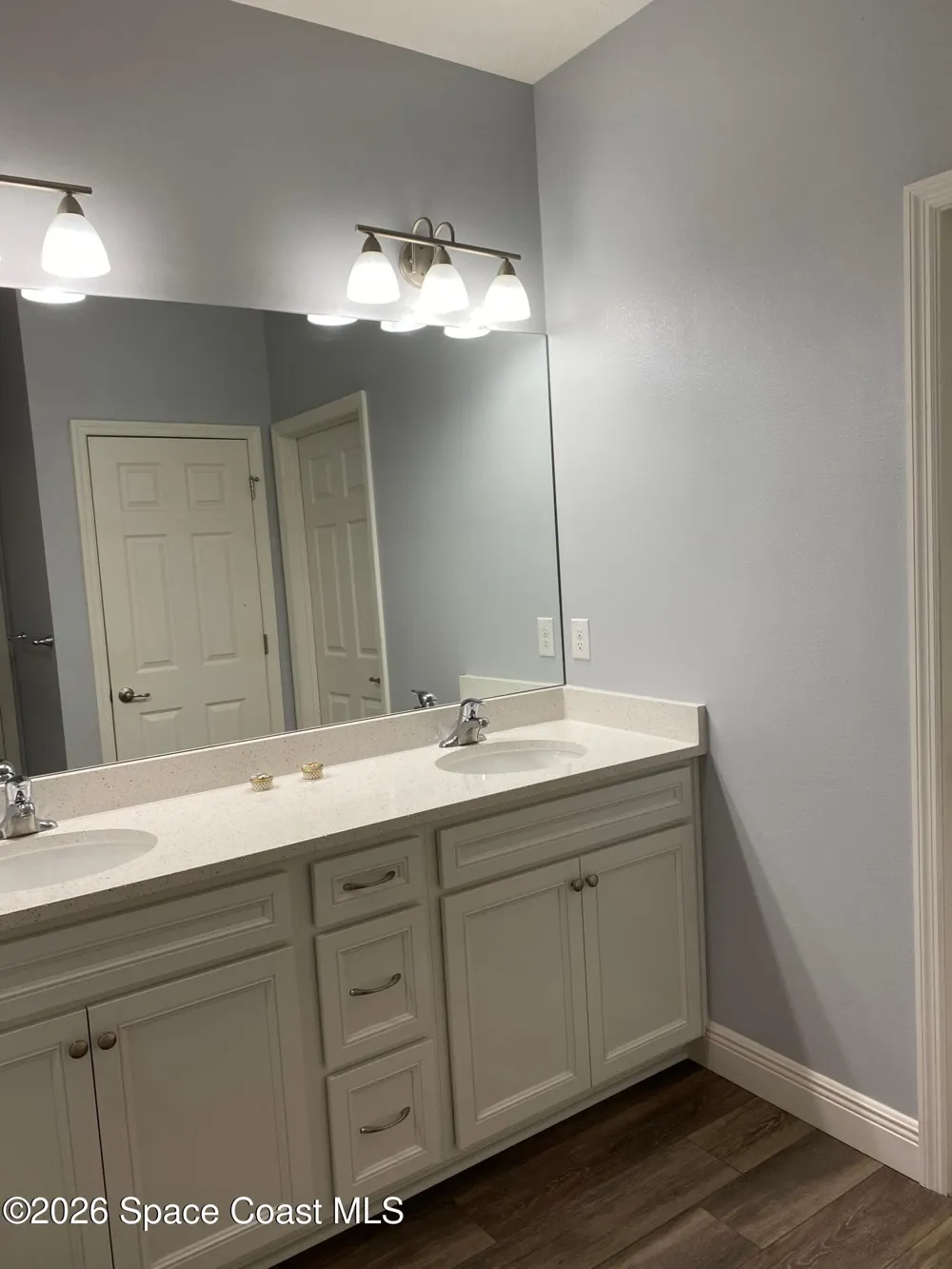 8231 Laguna Circle Micco, FL 32976