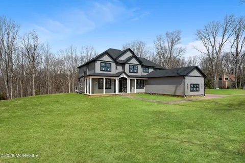 76 Back Bone Hill Road