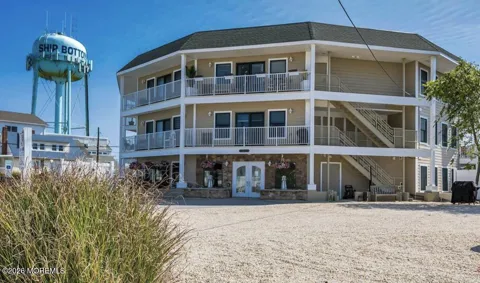 1810 Central Avenue #11