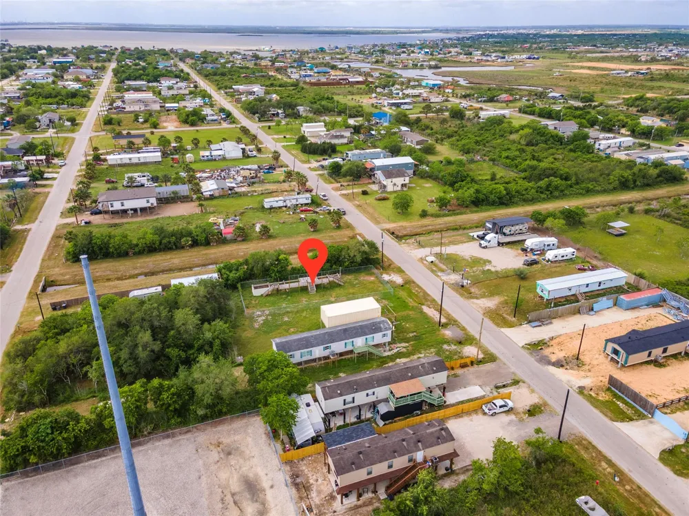 441 16th Street San Leon, TX 77539