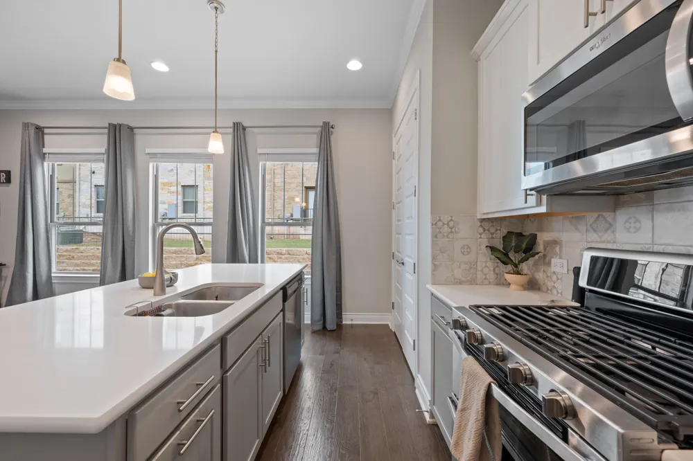 308 Adams Street Georgetown, TX 78628