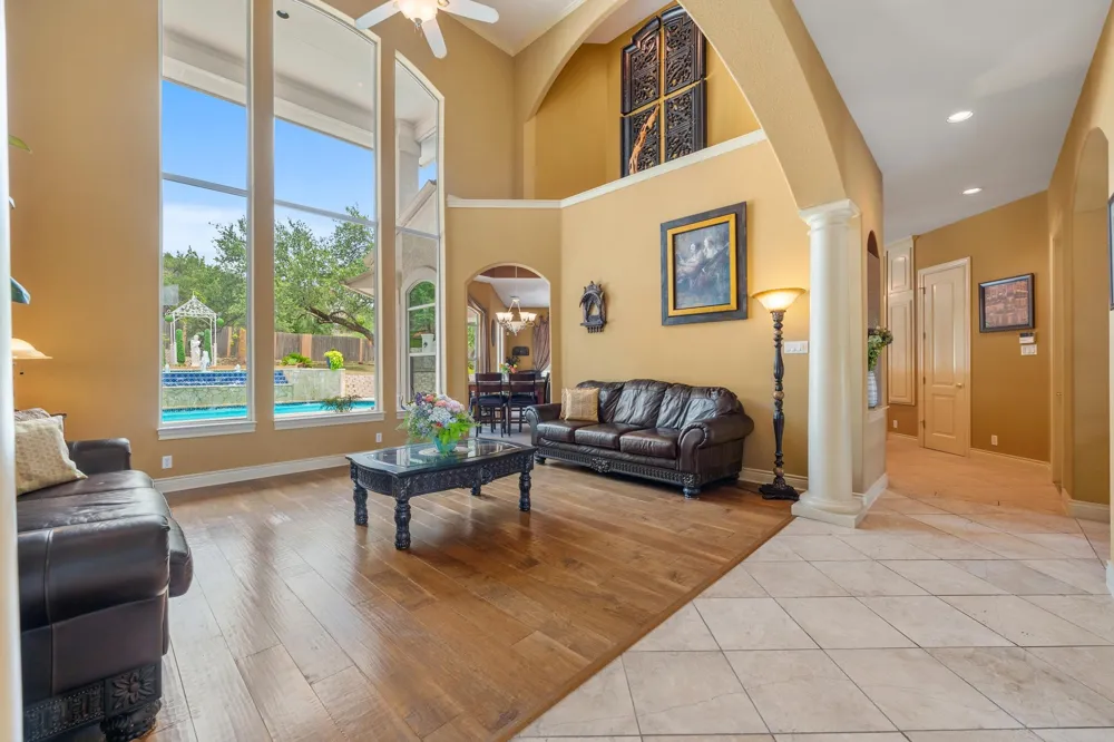10912 Centennial Trail Austin, TX 78726