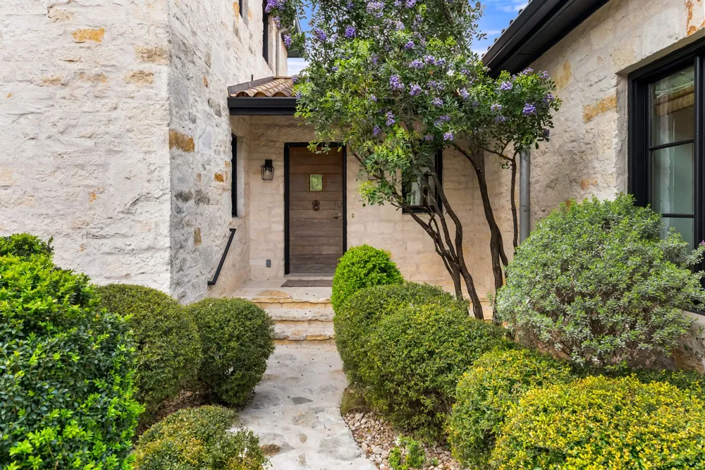 698 Windsong Trail West Lake Hills, TX 78746