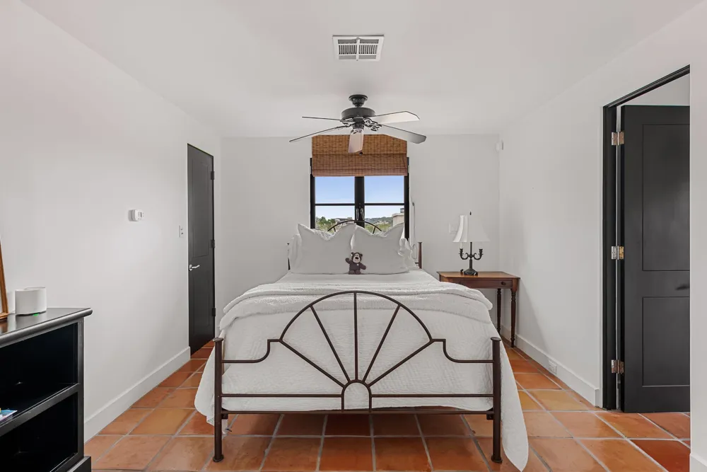 698 Windsong Trail West Lake Hills, TX 78746