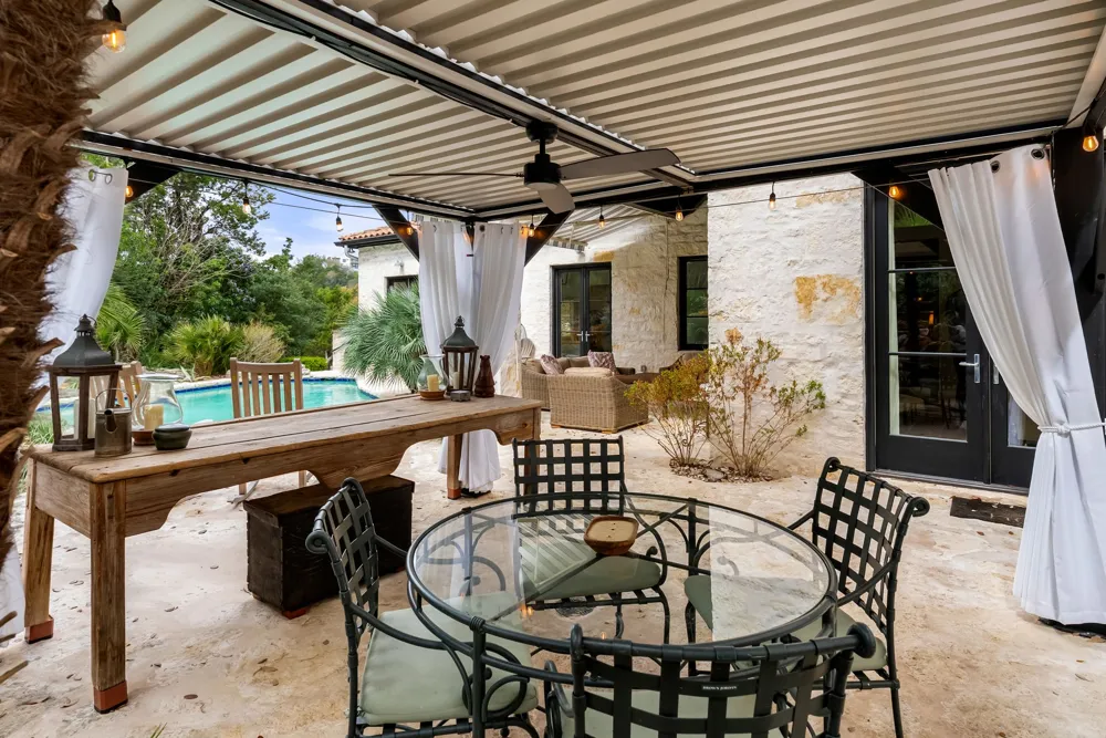 698 Windsong Trail West Lake Hills, TX 78746
