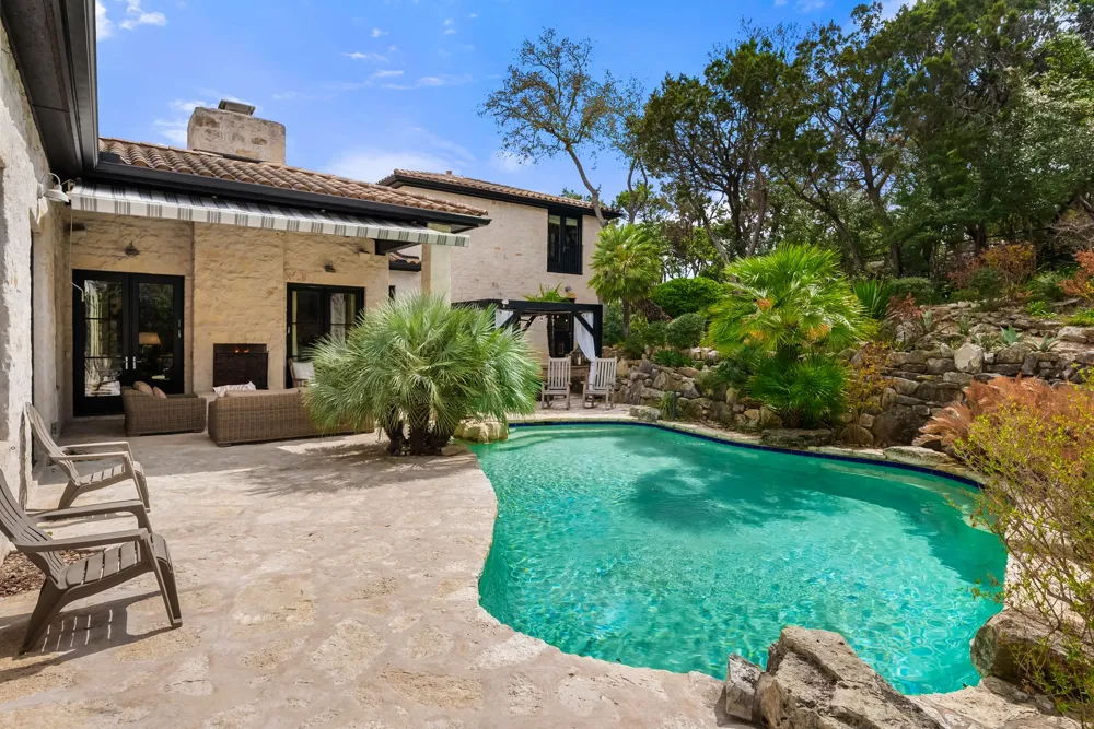 698 Windsong Trail West Lake Hills, TX 78746
