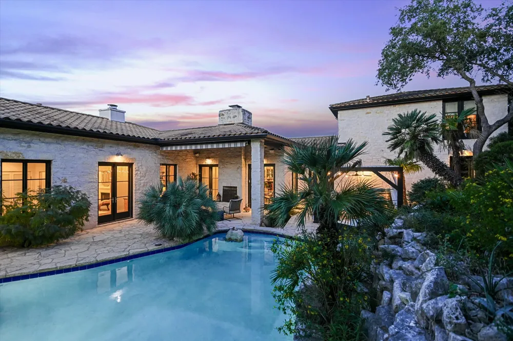 698 Windsong Trail West Lake Hills, TX 78746