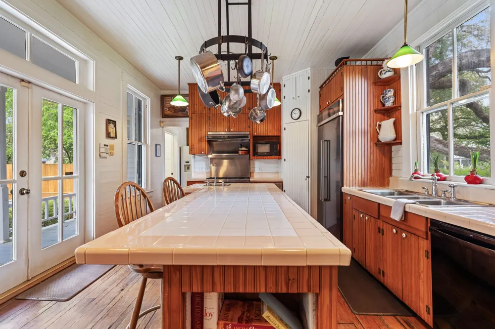 351 E Colorado Street La Grange, TX 78945