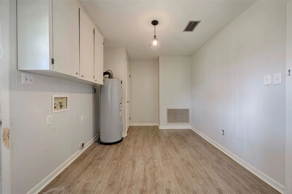 705 S La Grange Street Flatonia, TX 78941