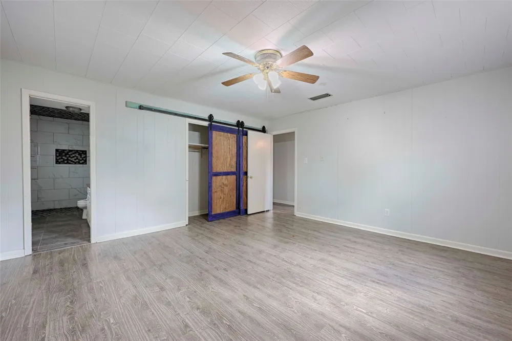 705 S La Grange Street Flatonia, TX 78941