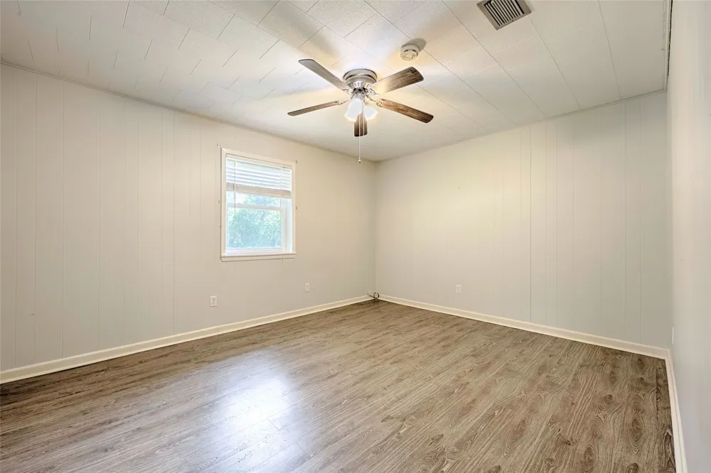 705 S La Grange Street Flatonia, TX 78941