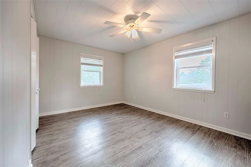 705 S La Grange Street Flatonia, TX 78941