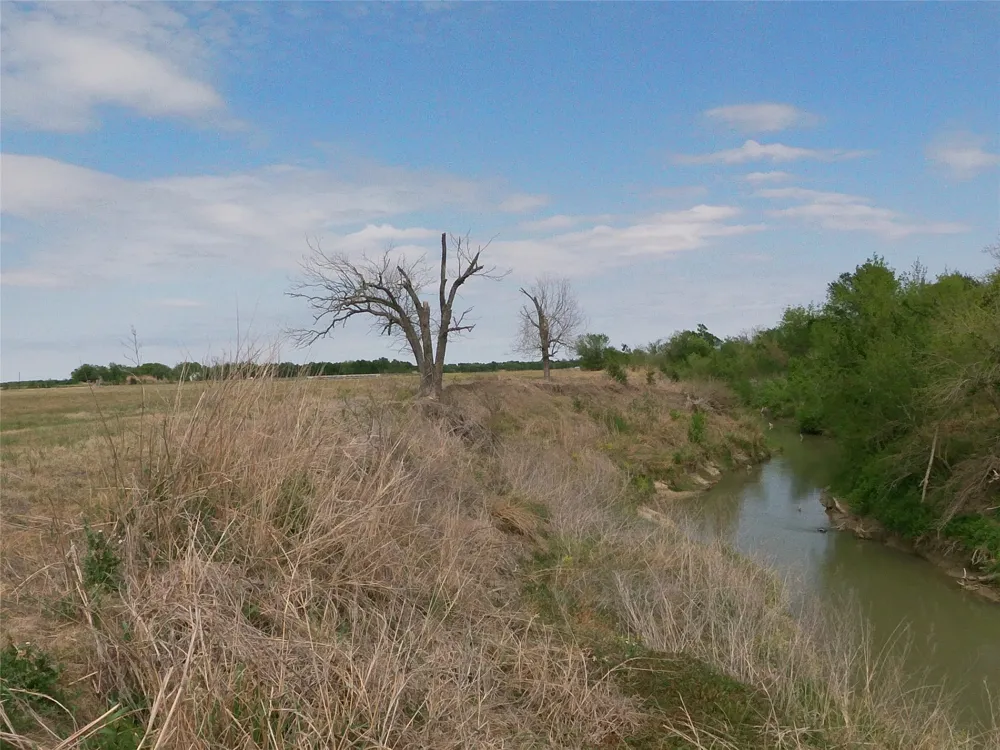 FM 112 ROAD Thrall, TX 76578