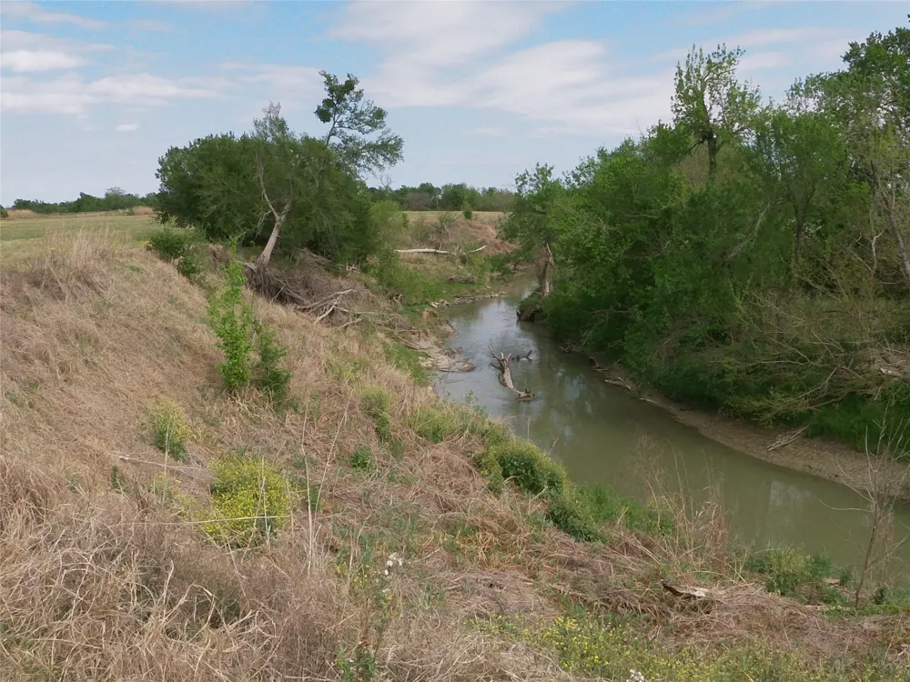 FM 112 ROAD Thrall, TX 76578