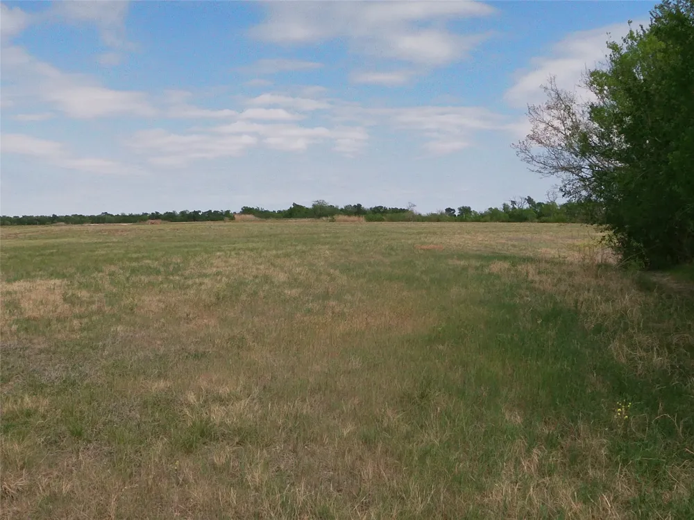 FM 112 ROAD Thrall, TX 76578