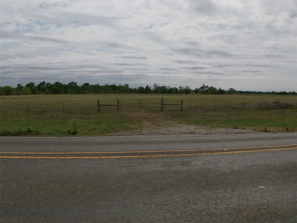 FM 112 ROAD Thrall, TX 76578