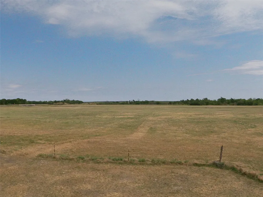 FM 112 ROAD Thrall, TX 76578