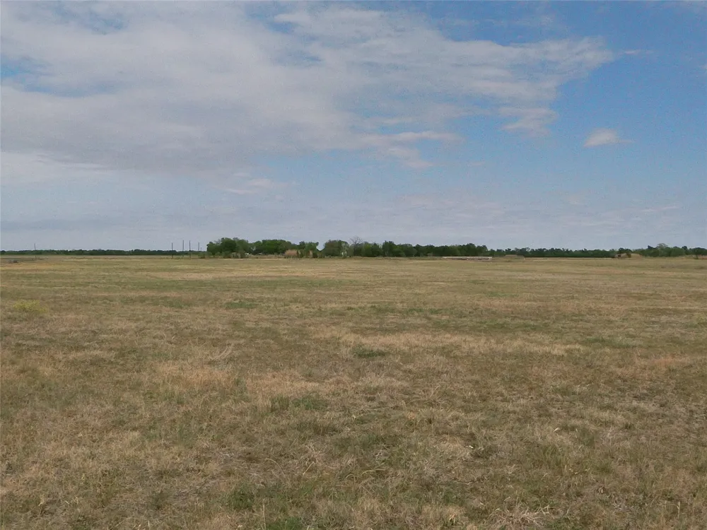 FM 112 ROAD Thrall, TX 76578