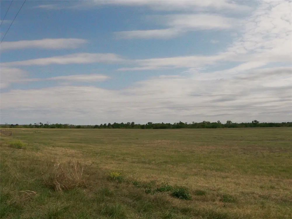 FM 112 ROAD Thrall, TX 76578
