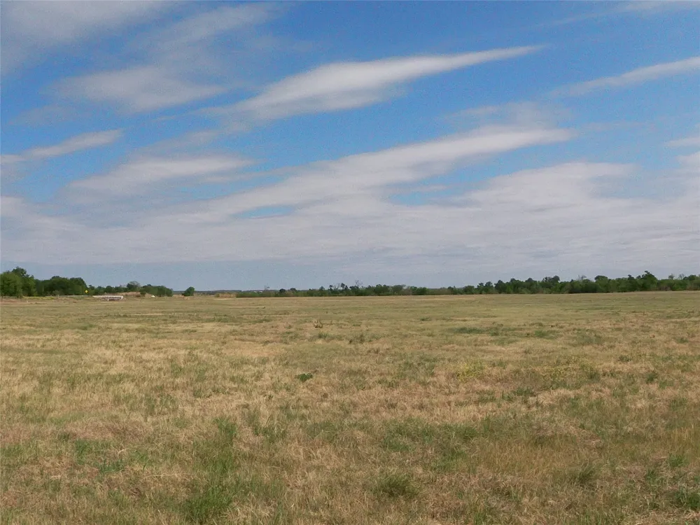 FM 112 ROAD Thrall, TX 76578