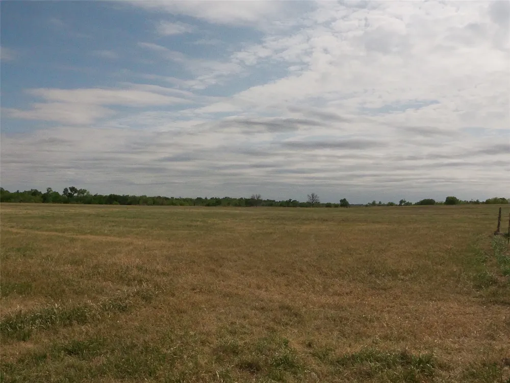FM 112 ROAD Thrall, TX 76578