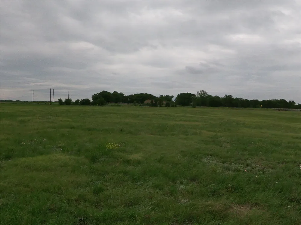 FM 112 ROAD Thrall, TX 76578