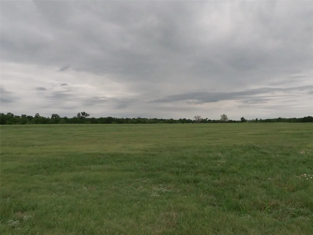 FM 112 ROAD Thrall, TX 76578