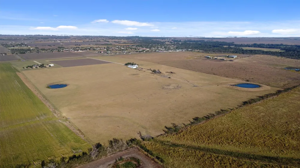 19919 Fm 973 Road Coupland, TX 78615