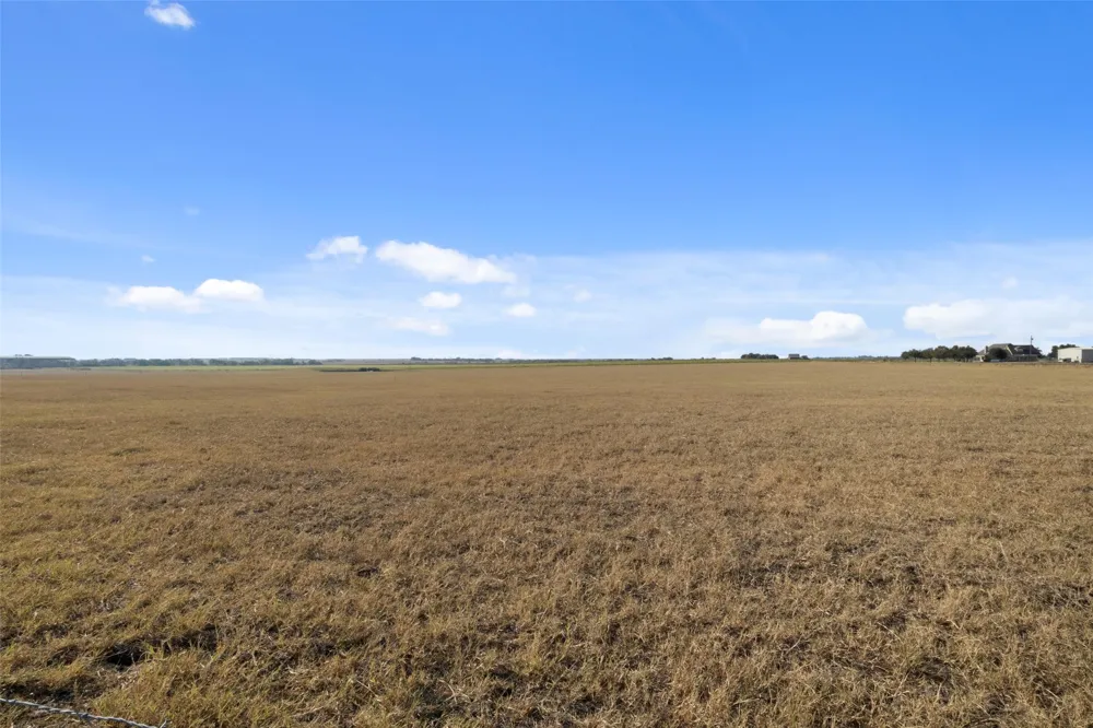 19919 Fm 973 Road Coupland, TX 78615