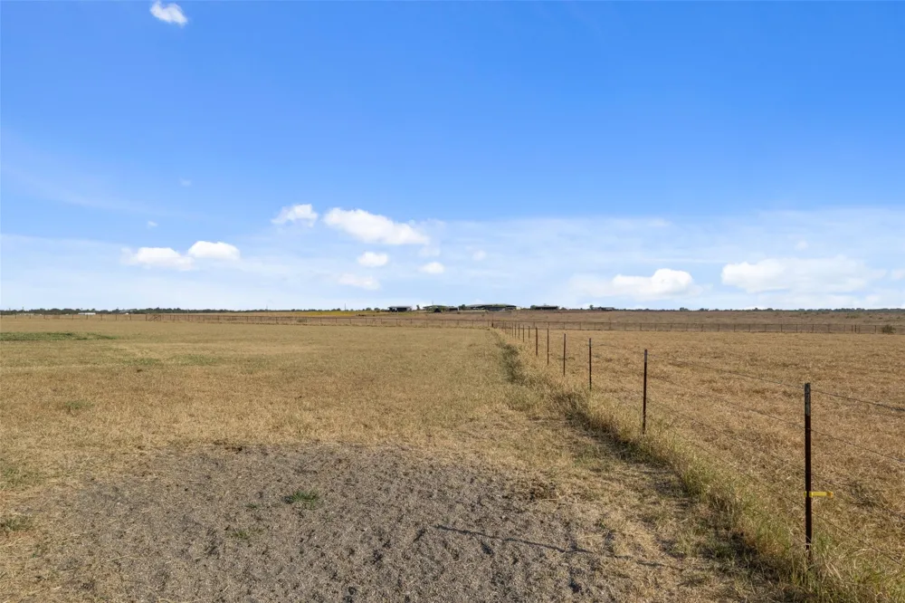 19919 Fm 973 Road Coupland, TX 78615