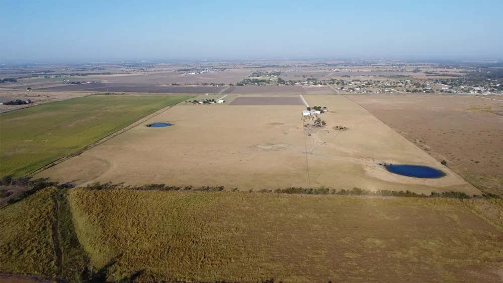 19919 Fm 973 Road Coupland, TX 78615