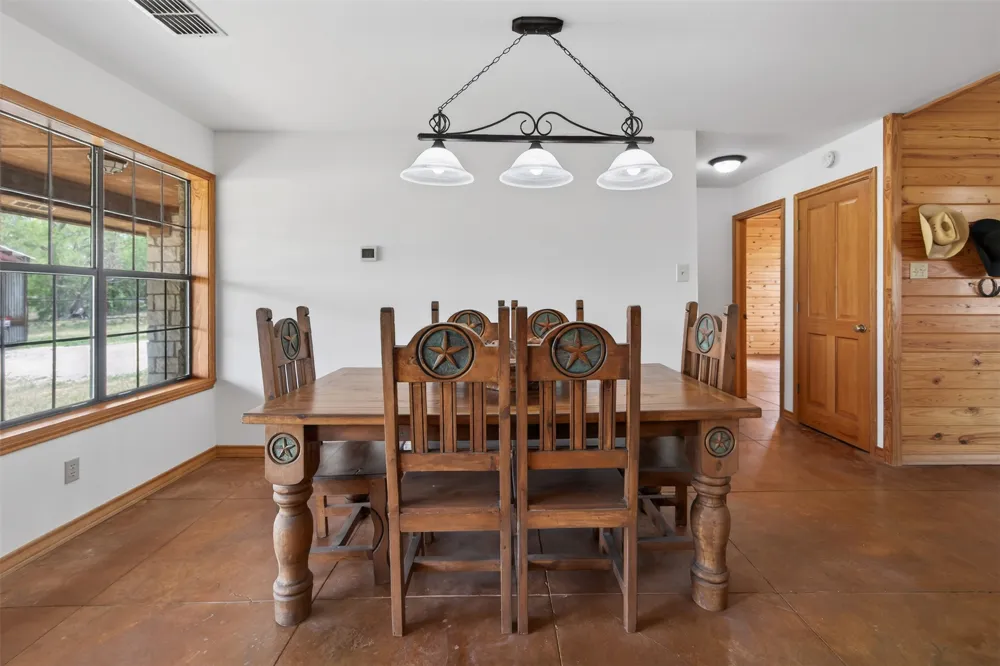 1077 Burdette Wells Road Lockhart, TX 78644