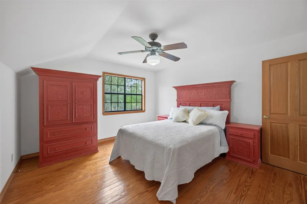 1077 Burdette Wells Road Lockhart, TX 78644