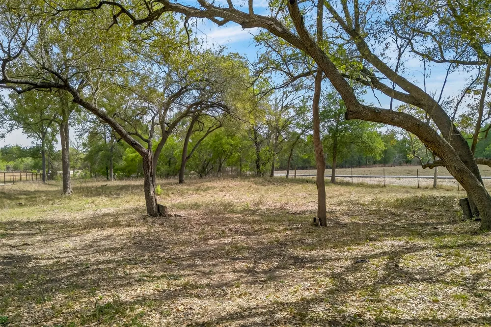 1077 Burdette Wells Road Lockhart, TX 78644