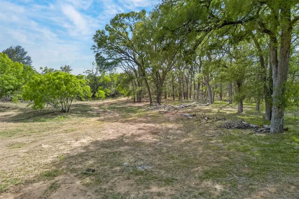 1077 Burdette Wells Road Lockhart, TX 78644