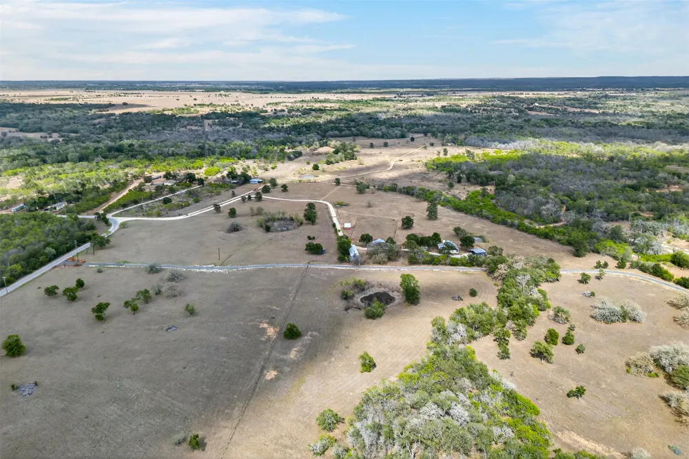 1077 Burdette Wells Road Lockhart, TX 78644