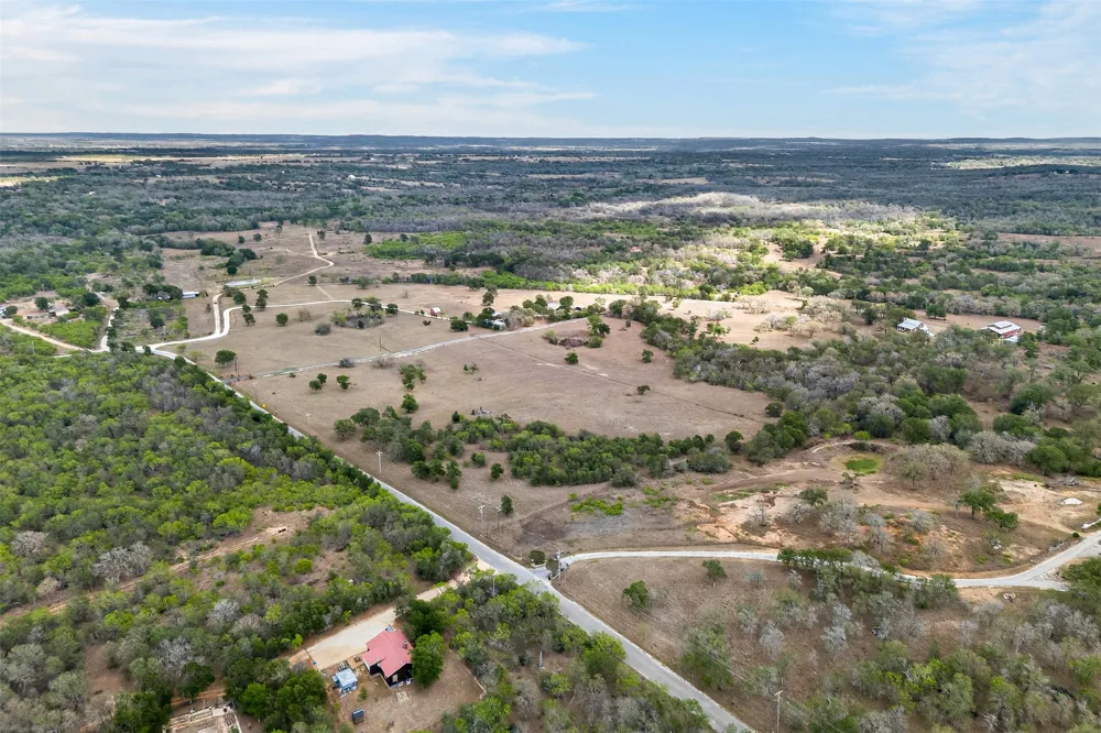 1077 Burdette Wells Road Lockhart, TX 78644