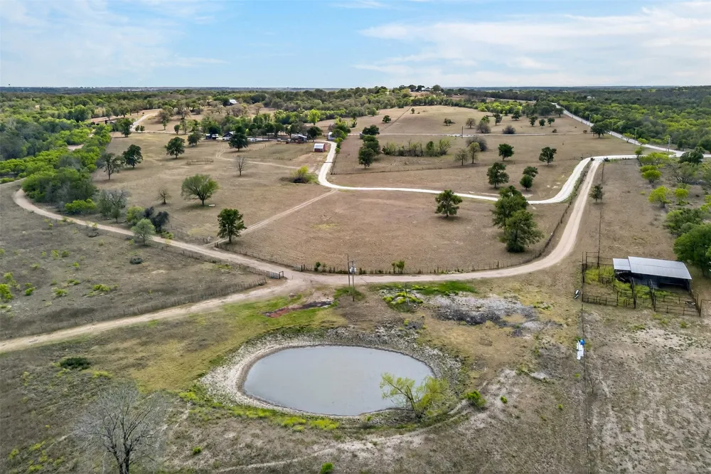 1077 Burdette Wells Road Lockhart, TX 78644