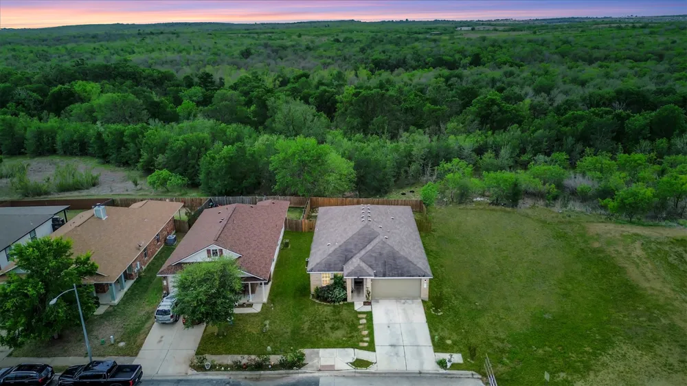 6105 Constellation Circle Del Valle, TX 78617