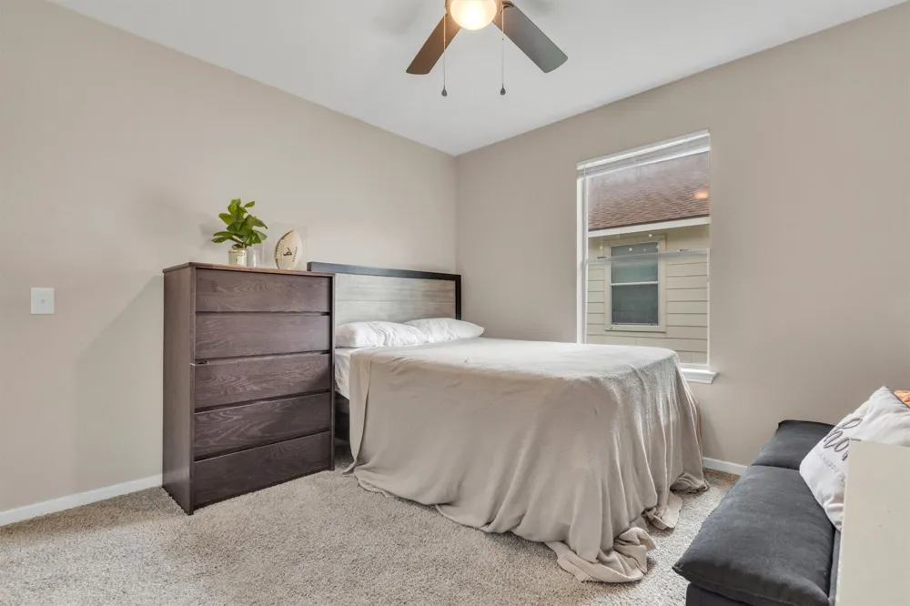 6105 Constellation Circle Del Valle, TX 78617