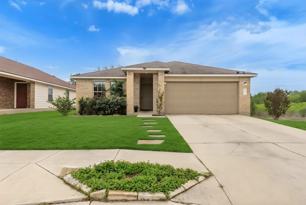 6105 Constellation Circle Del Valle, TX 78617