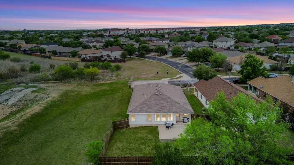 6105 Constellation Circle Del Valle, TX 78617