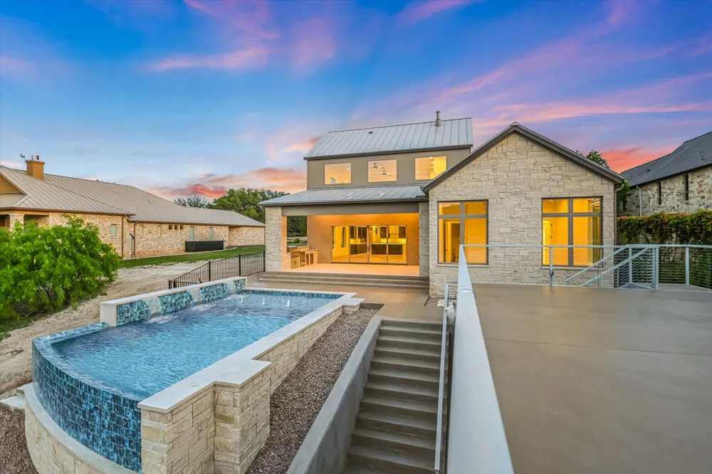 98 Wennmohs Place Horseshoe Bay, TX 78657