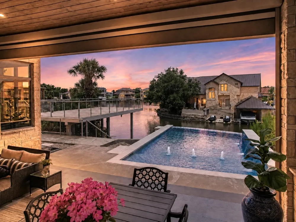 98 Wennmohs Place Horseshoe Bay, TX 78657