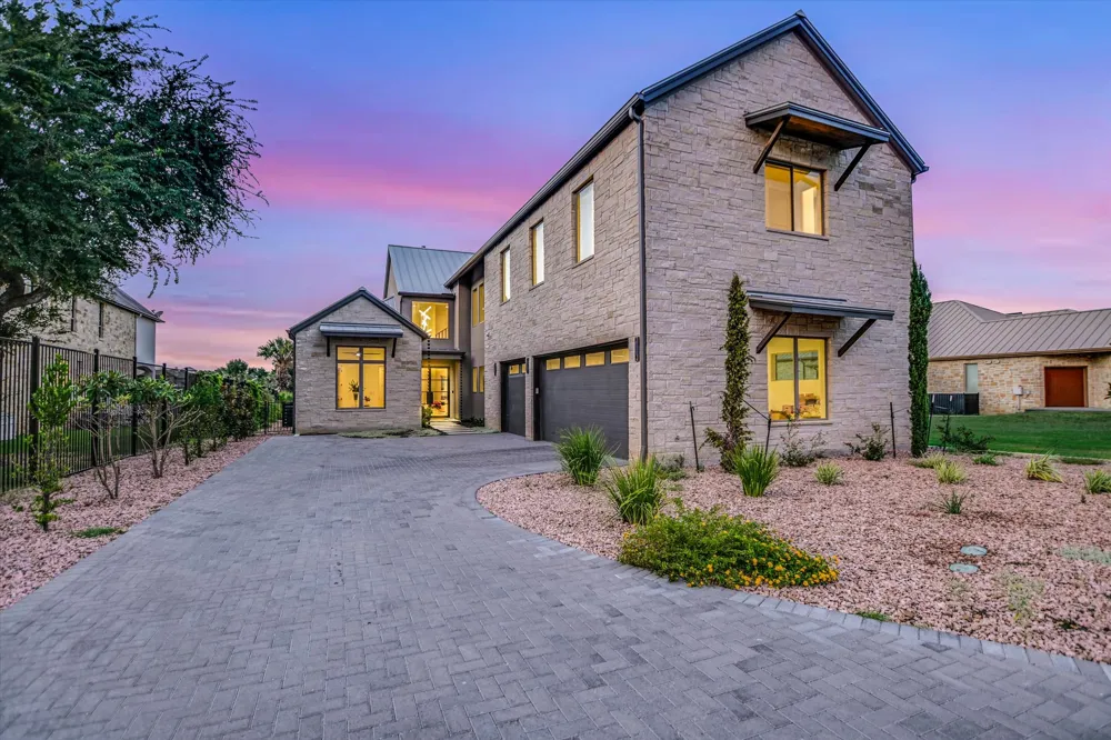 98 Wennmohs Place Horseshoe Bay, TX 78657