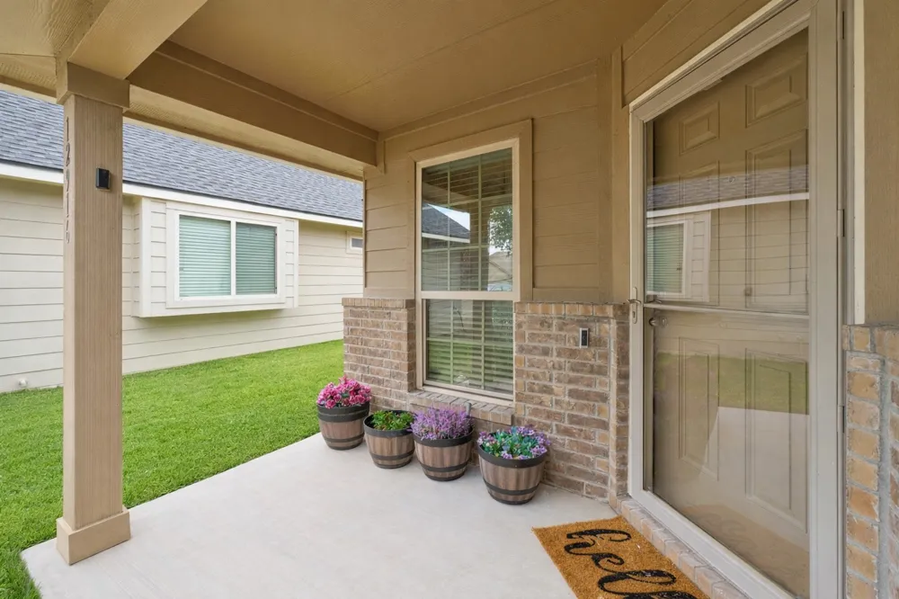 12916 Snow Lane Manor, TX 78653